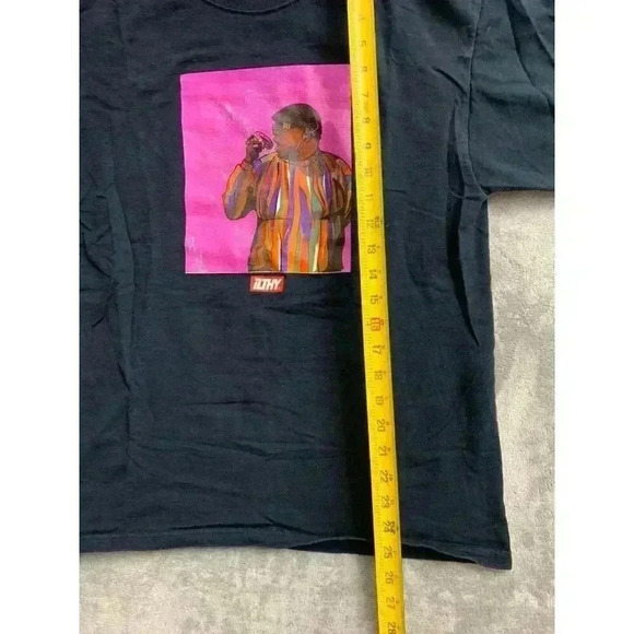 Ilthy T-Shirt Mens Size Large Biggie Eating Donut Numbered Of 43 Black Cracking - Picture 4 of 9